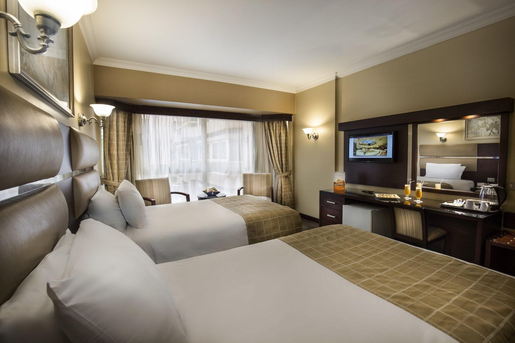Pyramisa Suites Hotel Cairo Giza Екстериор снимка